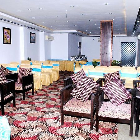Hotel B.R. Inn Panipat Экстерьер фото