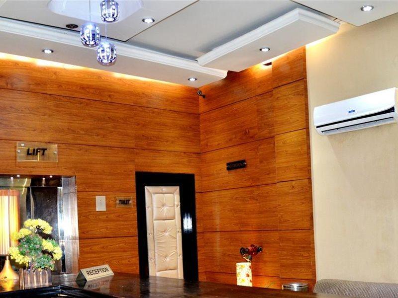 Hotel B.R. Inn Panipat Экстерьер фото