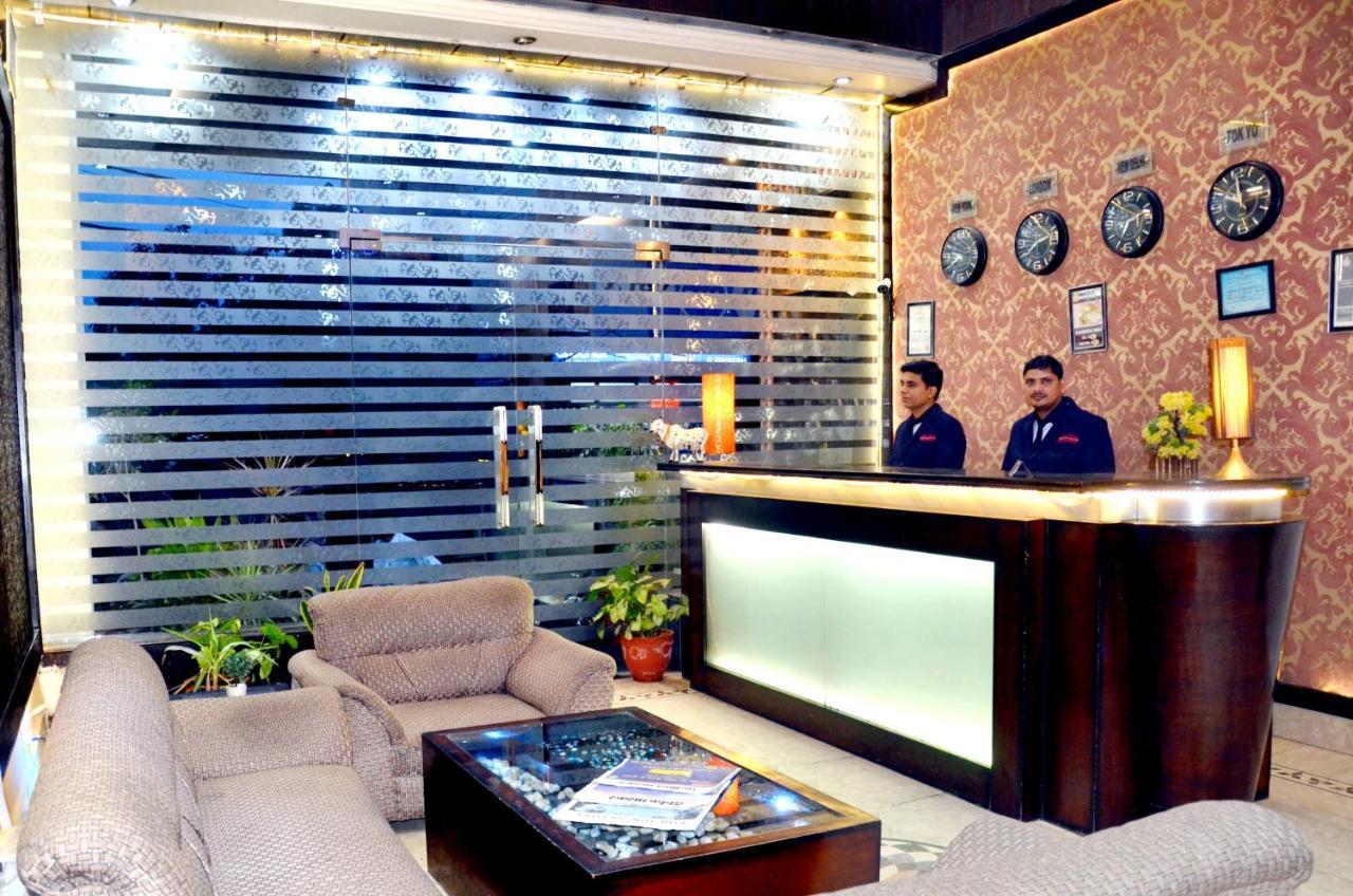 Hotel B.R. Inn Panipat Экстерьер фото