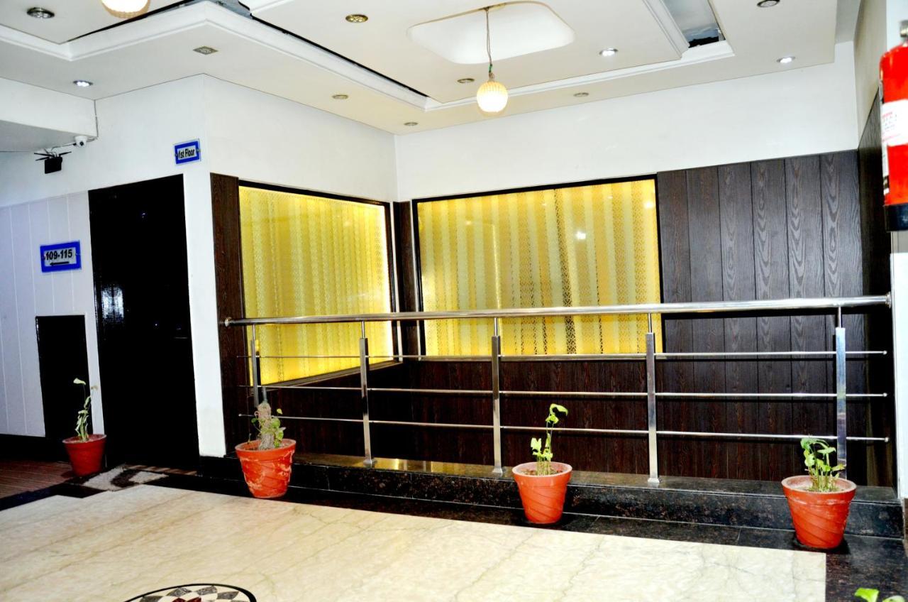 Hotel B.R. Inn Panipat Экстерьер фото