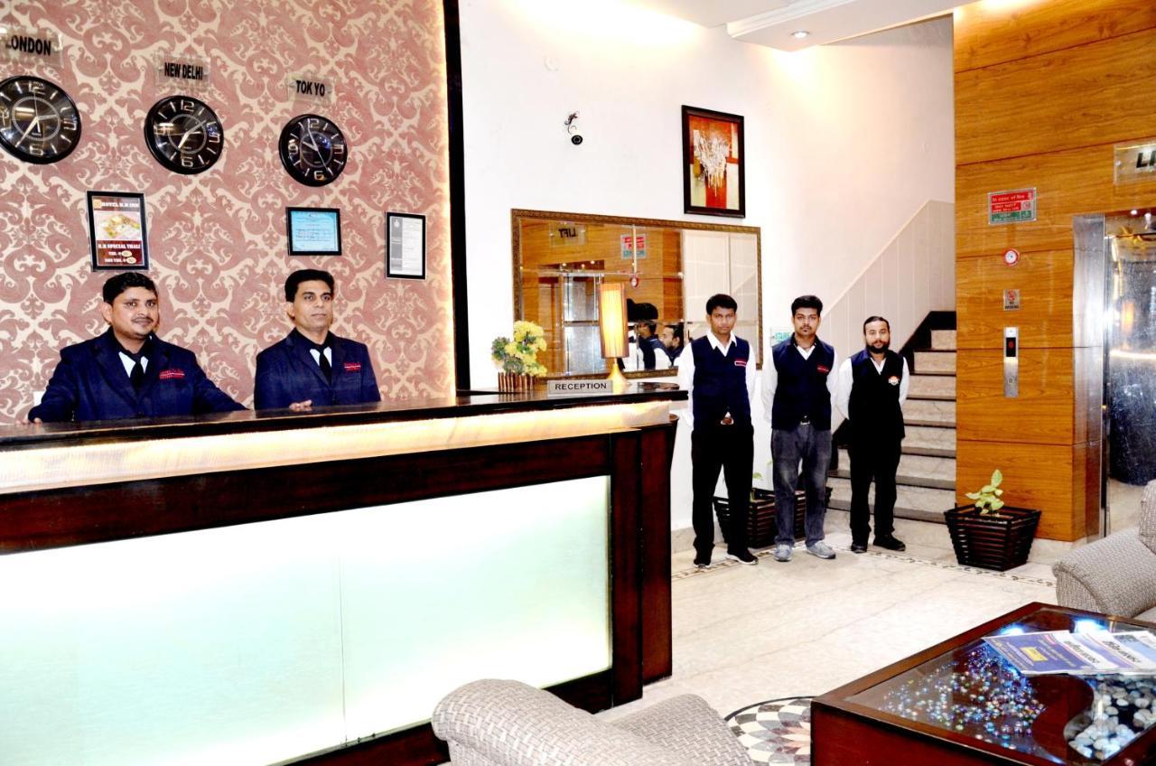 Hotel B.R. Inn Panipat Экстерьер фото
